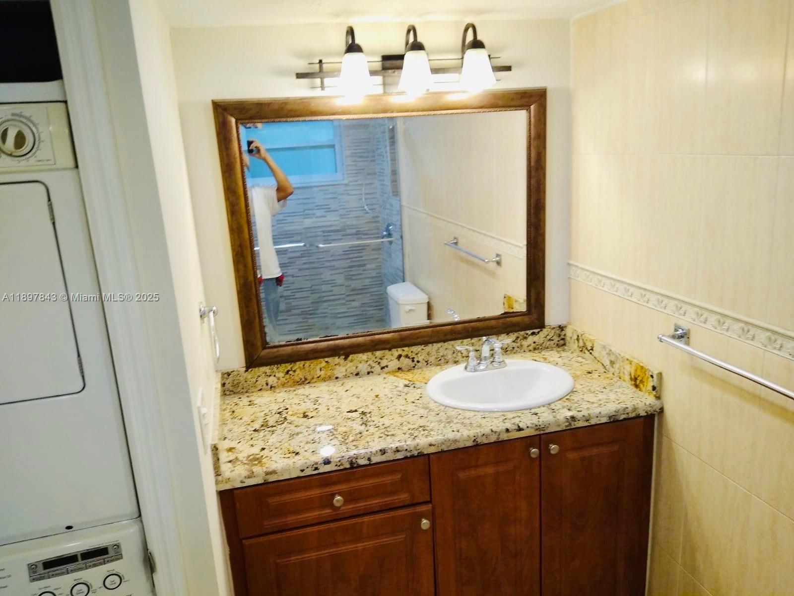 VILLAGE AT DADELAND CONDO - Residential Lease