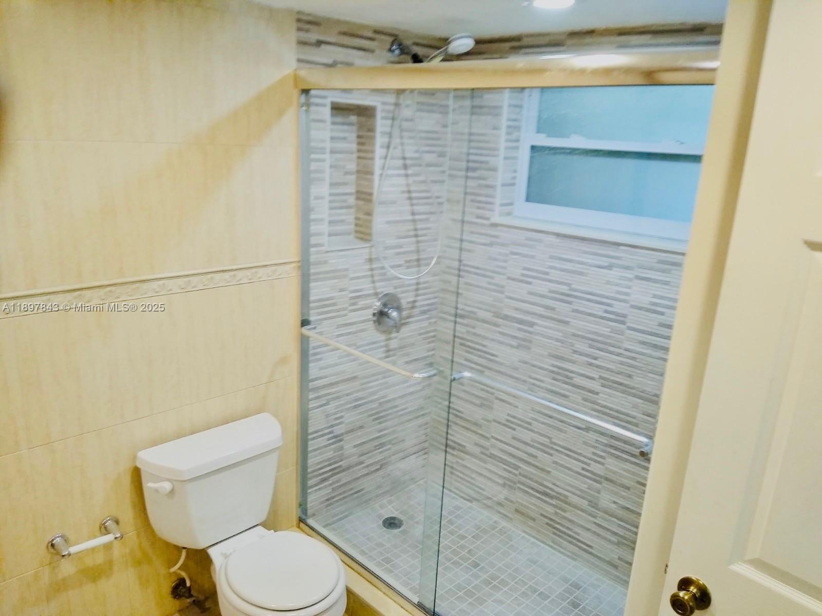 VILLAGE AT DADELAND CONDO - Residential Lease