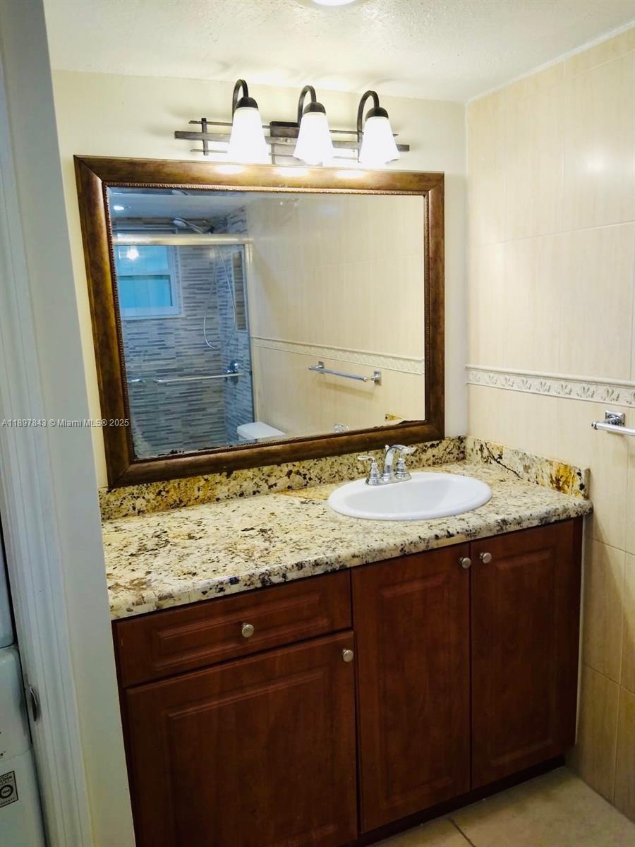VILLAGE AT DADELAND CONDO - Residential Lease