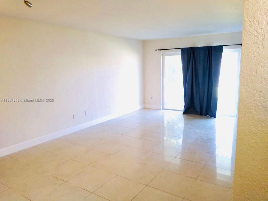 *****Perfect location behind Dadeland Mall**** close to palmetto expressway and US1, 1 bedroom apartment updated with washer and dryer inside the unit. Hurricane sliding door and window, available to occupy on DECEMBER 1rst. Realtors must go with your clients. Property is Tennant occupy.read brokers remarks in order to show the property. The only pet owner can allow is a trained dog. No cats.( with a extra deposit) We present all offers.