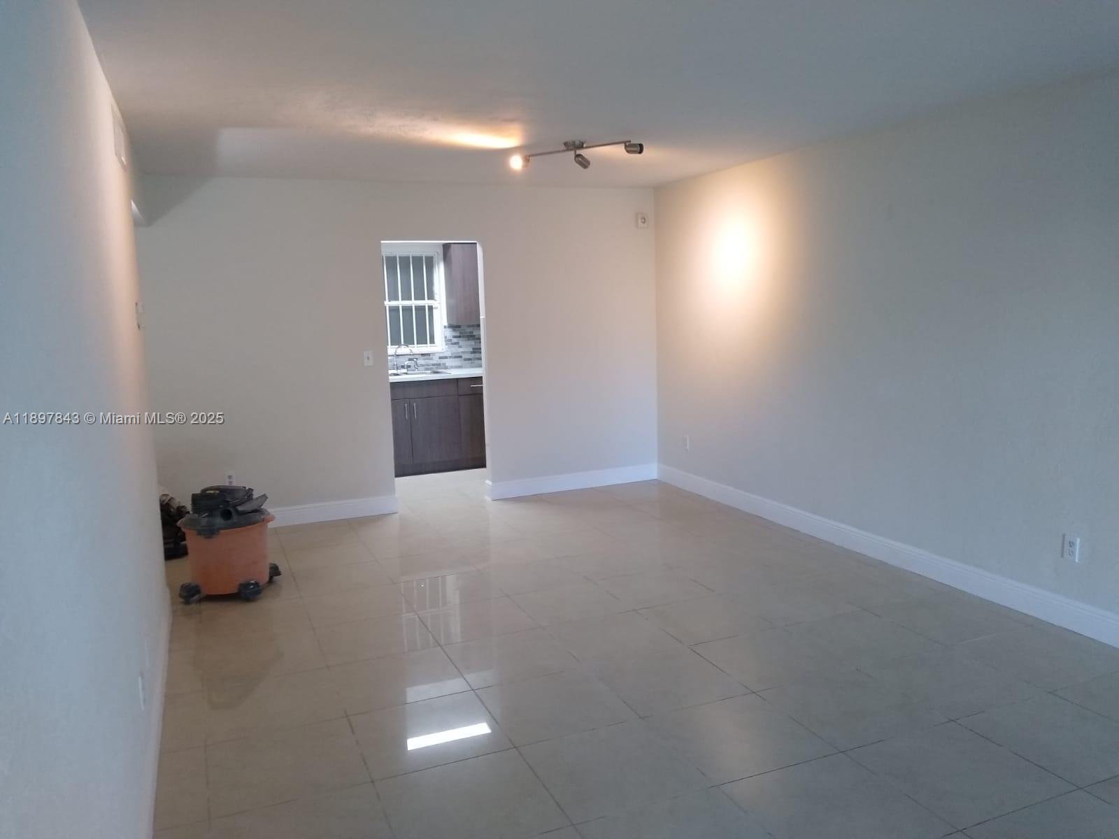 VILLAGE AT DADELAND CONDO - Residential Lease