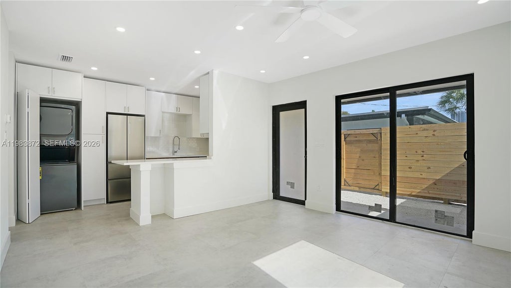 Photo of 1119 W Las Olas Blvd #1, Fort Lauderdale, FL 33312 (MLS # A11983872)