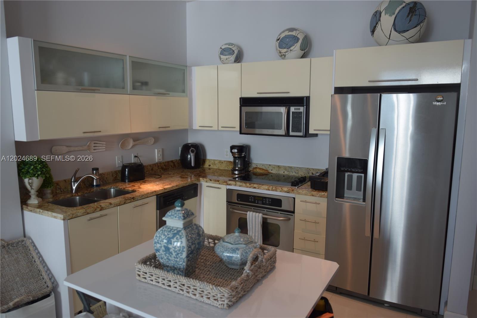 MIDTOWN LOFTS CONDO - Residential