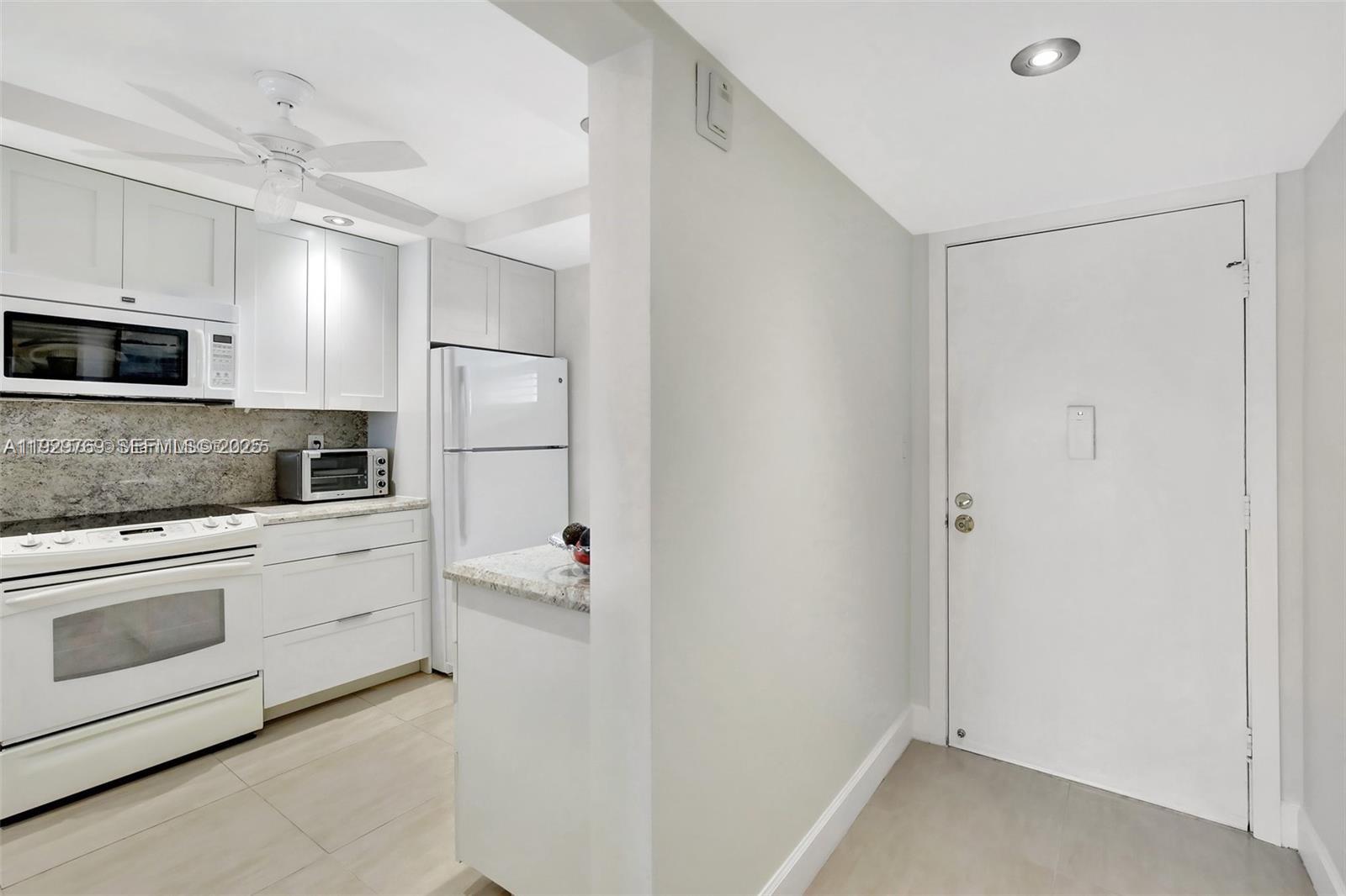 3930 Inverrary Blvd 405-D