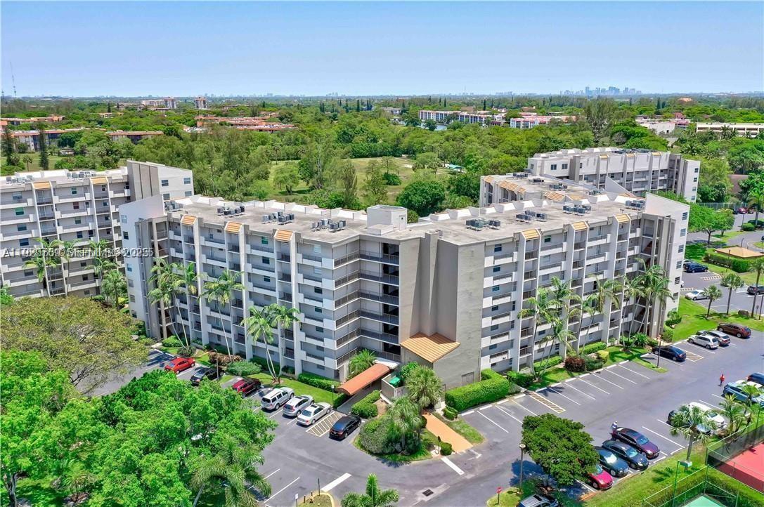 18TH HOLE AT INVERRARY CO - Residential