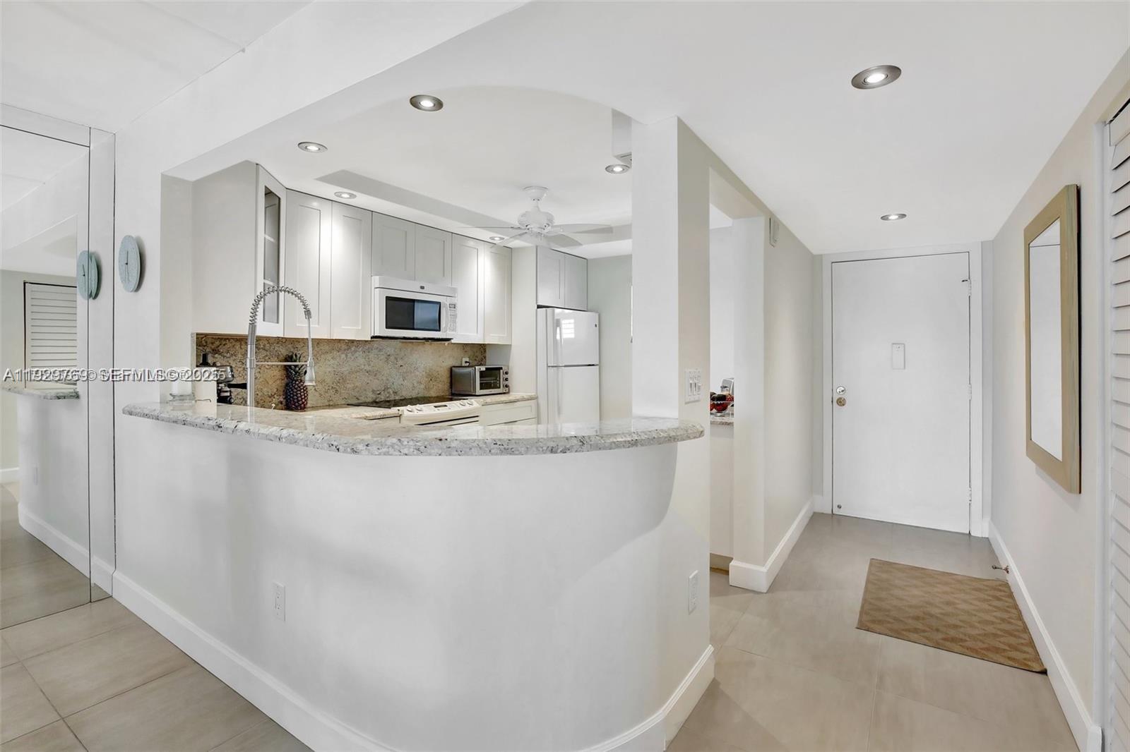 3930 Inverrary Blvd 405-D