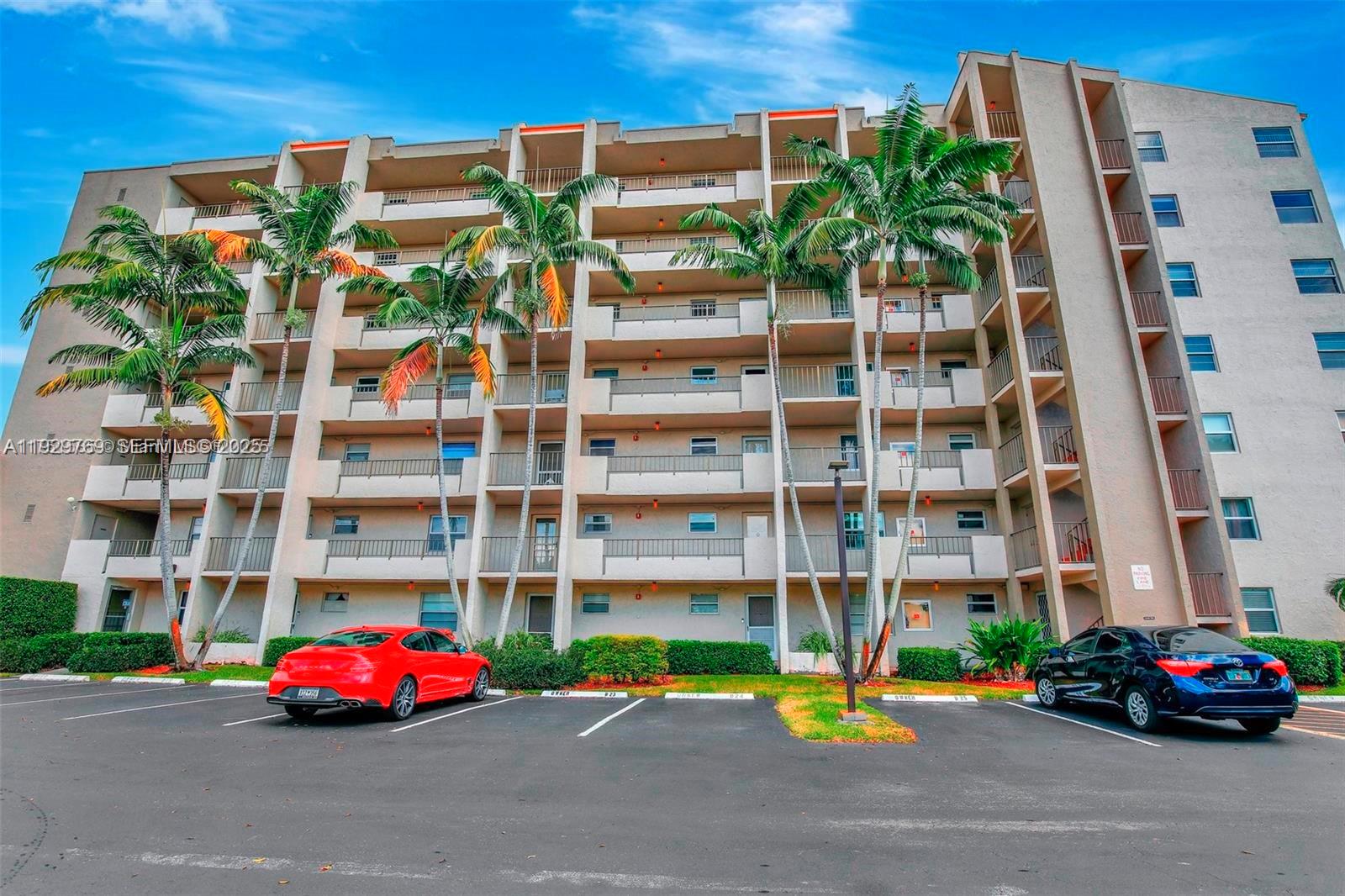 18TH HOLE AT INVERRARY CO - Residential