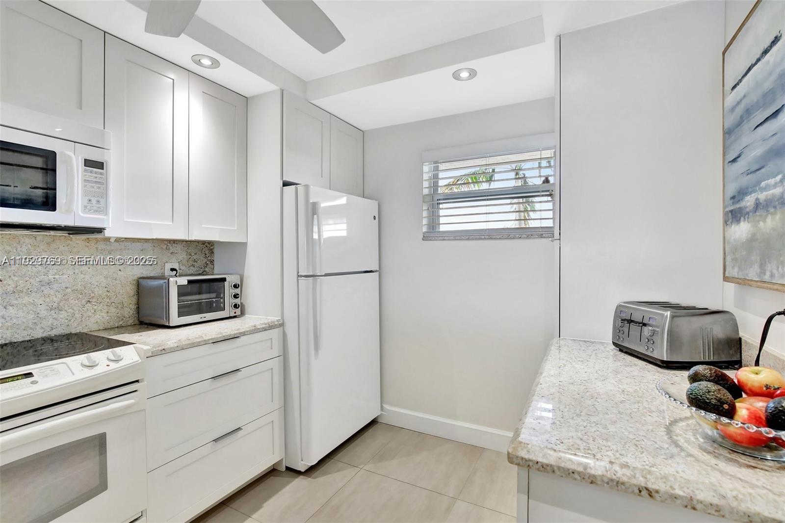 3930 Inverrary Blvd 405-D