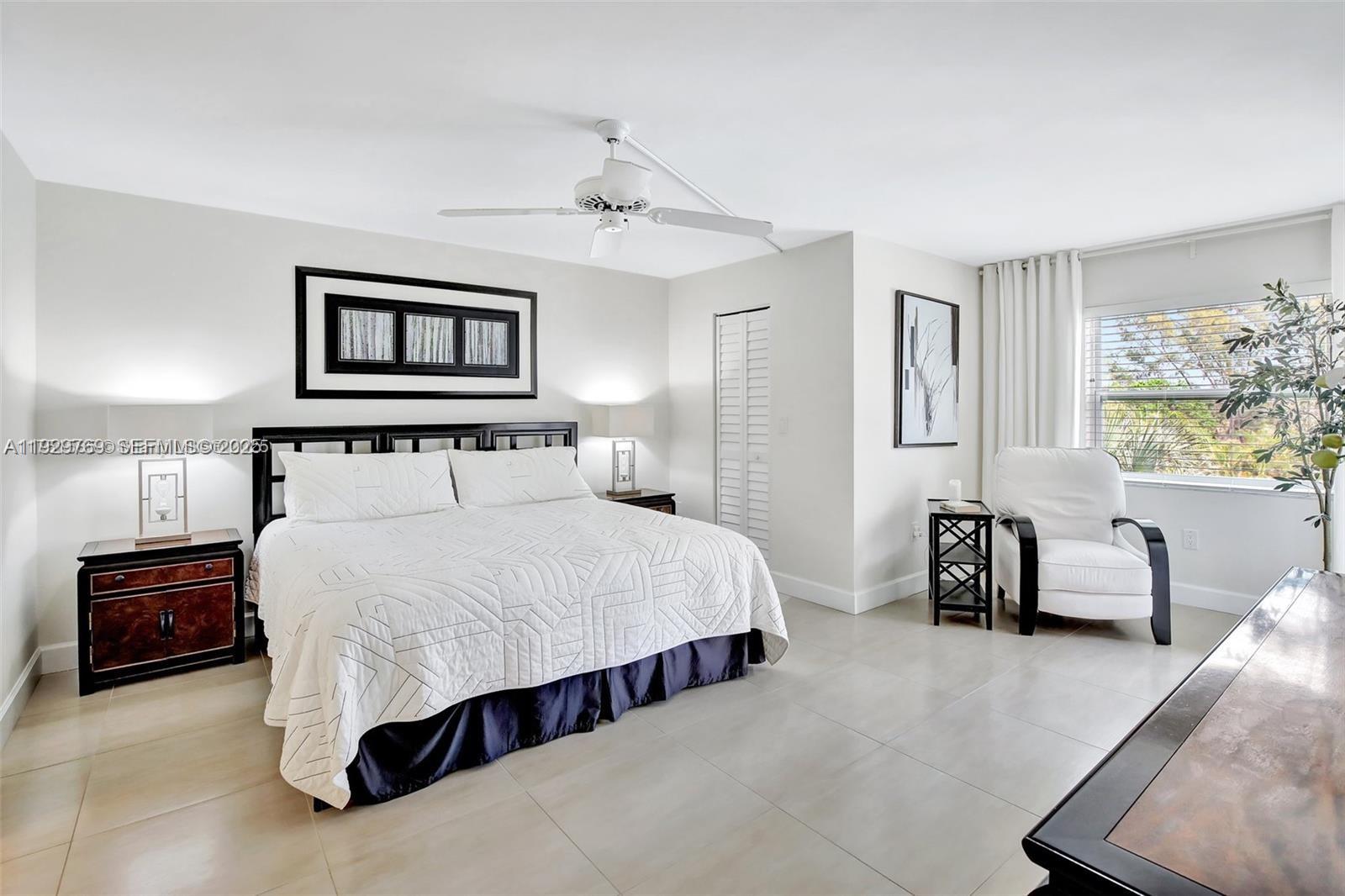 18TH HOLE AT INVERRARY CO - Residential