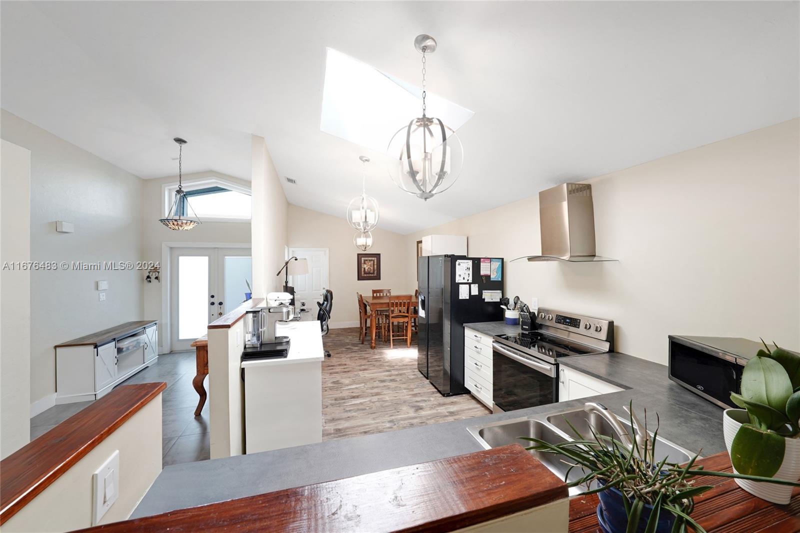 Lakes by the bay - Residential