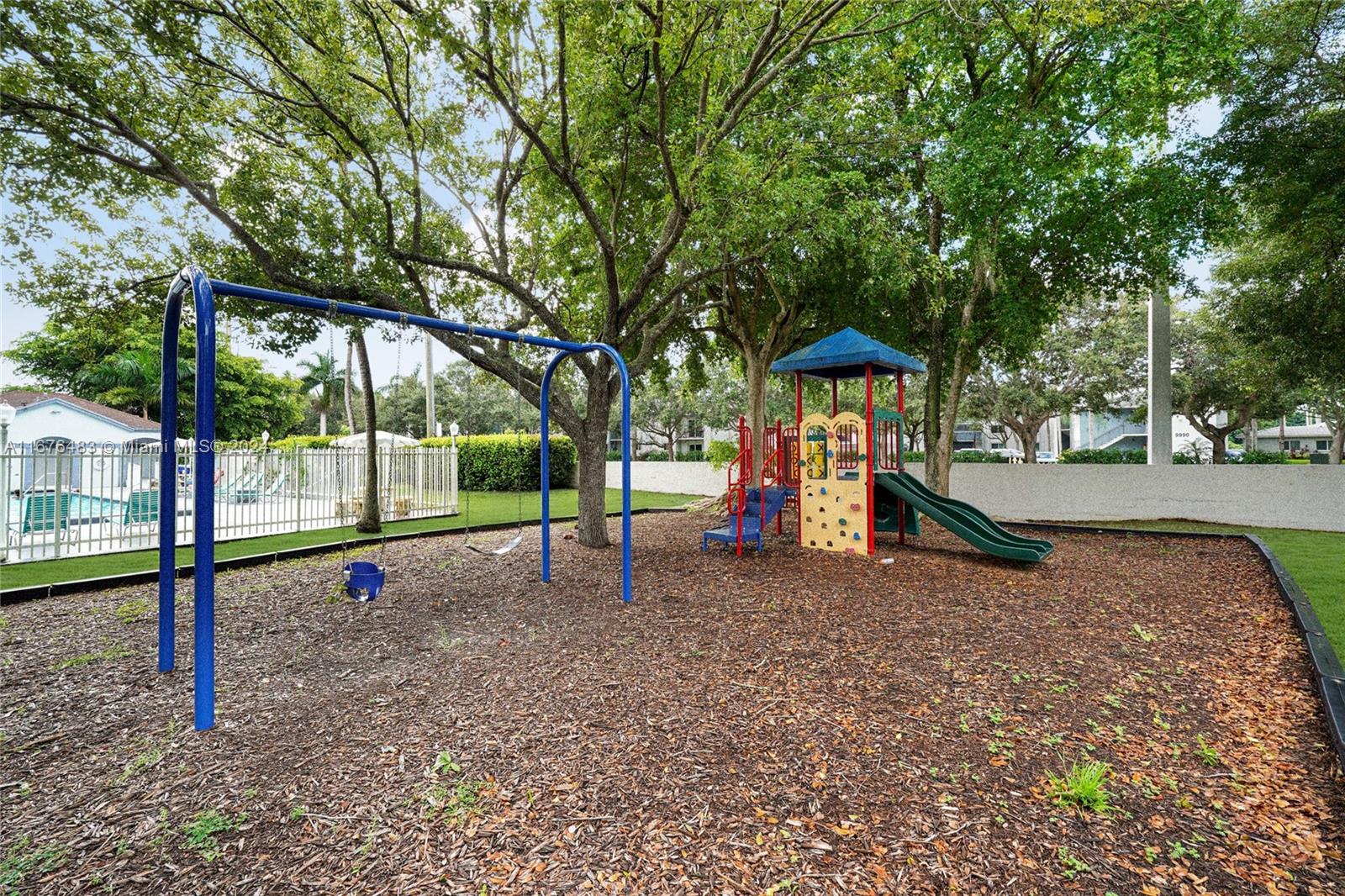 Lakes by the bay - Residential