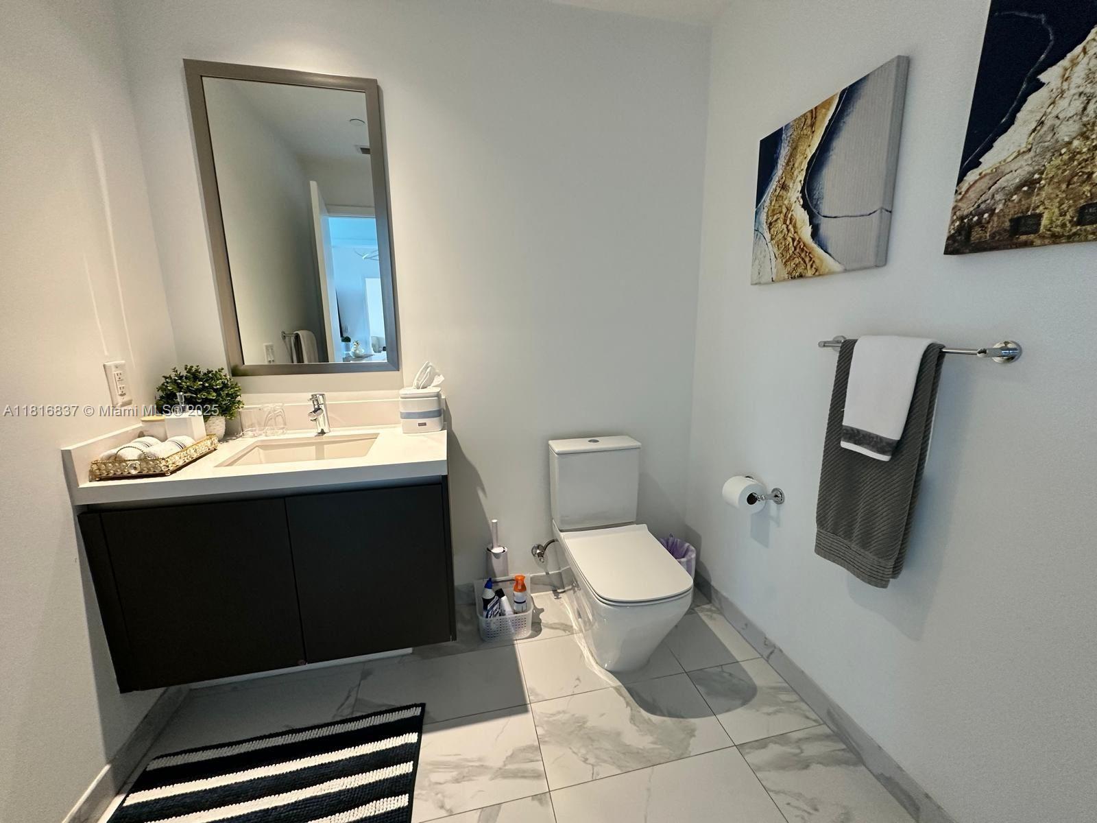 PARAMOUNT MIAMI WORLDCENT - Residential Lease