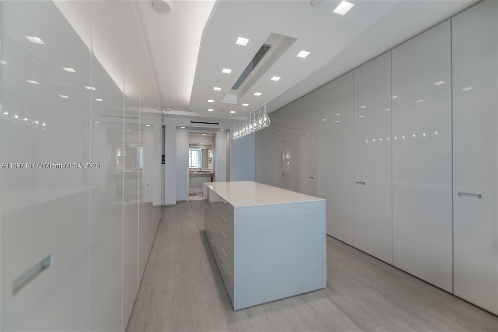 TURNBERRY OCEAN COLONY SO - Residential