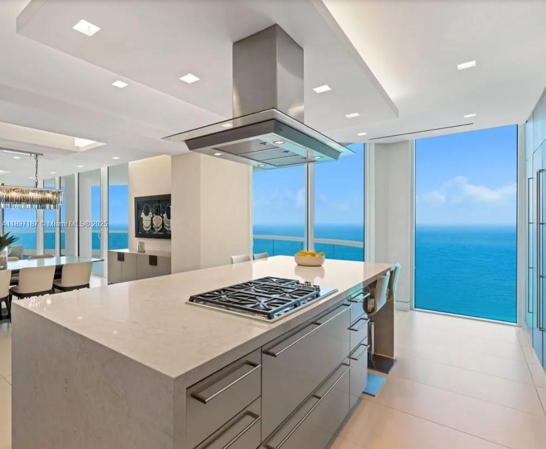 TURNBERRY OCEAN COLONY SO - Residential