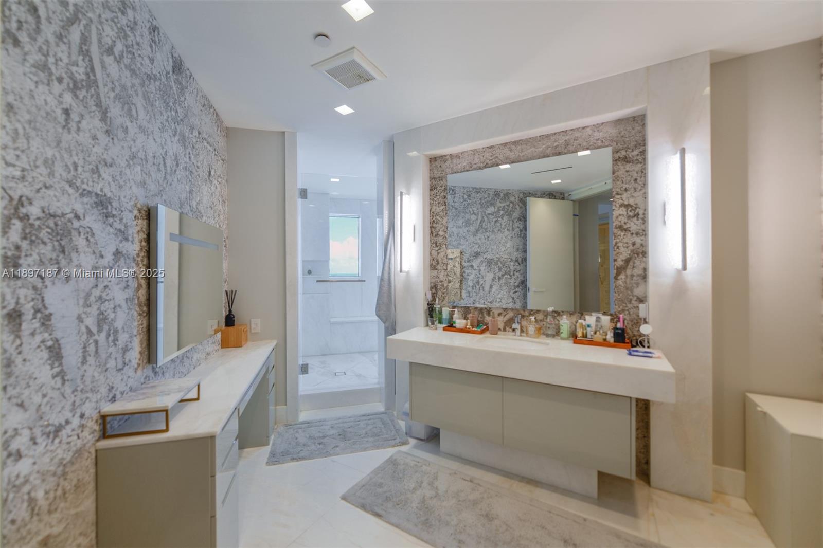 TURNBERRY OCEAN COLONY SO - Residential