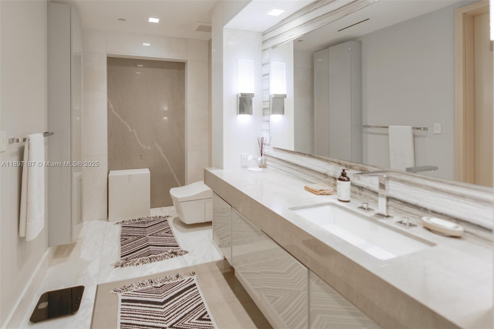 TURNBERRY OCEAN COLONY SO - Residential