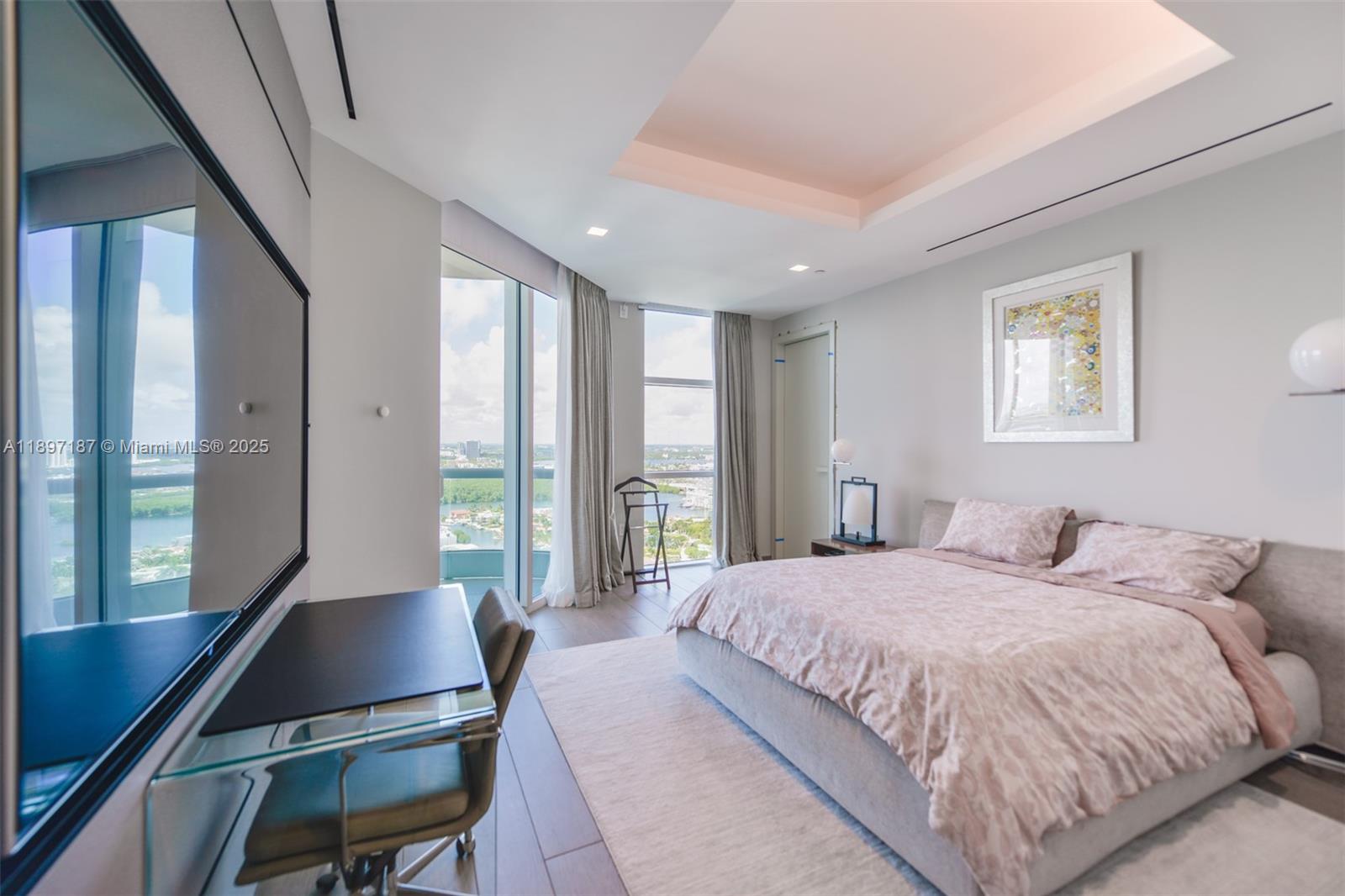 TURNBERRY OCEAN COLONY SO - Residential