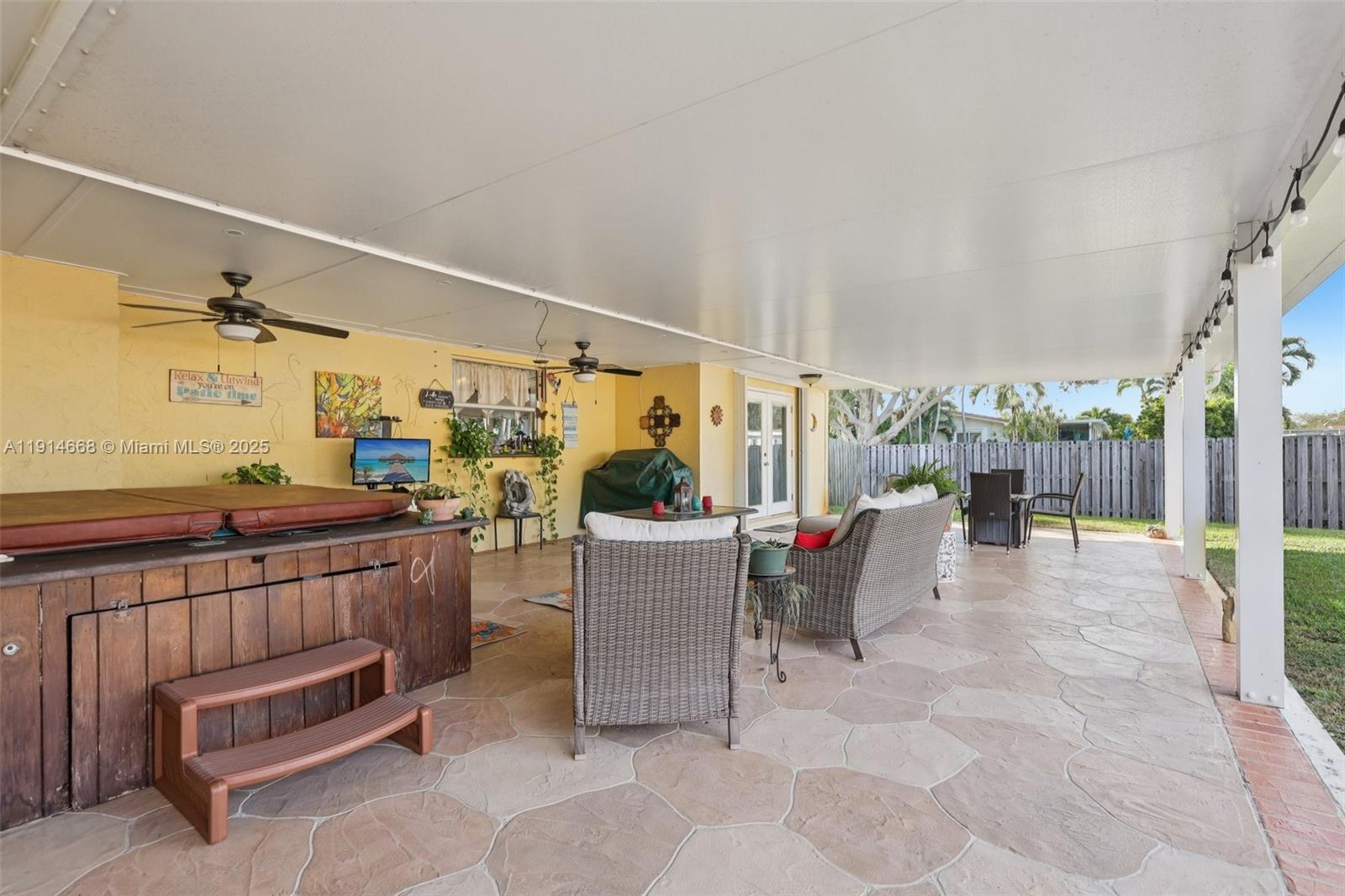 PEMBROKE LAKES SEC 2 - Residential