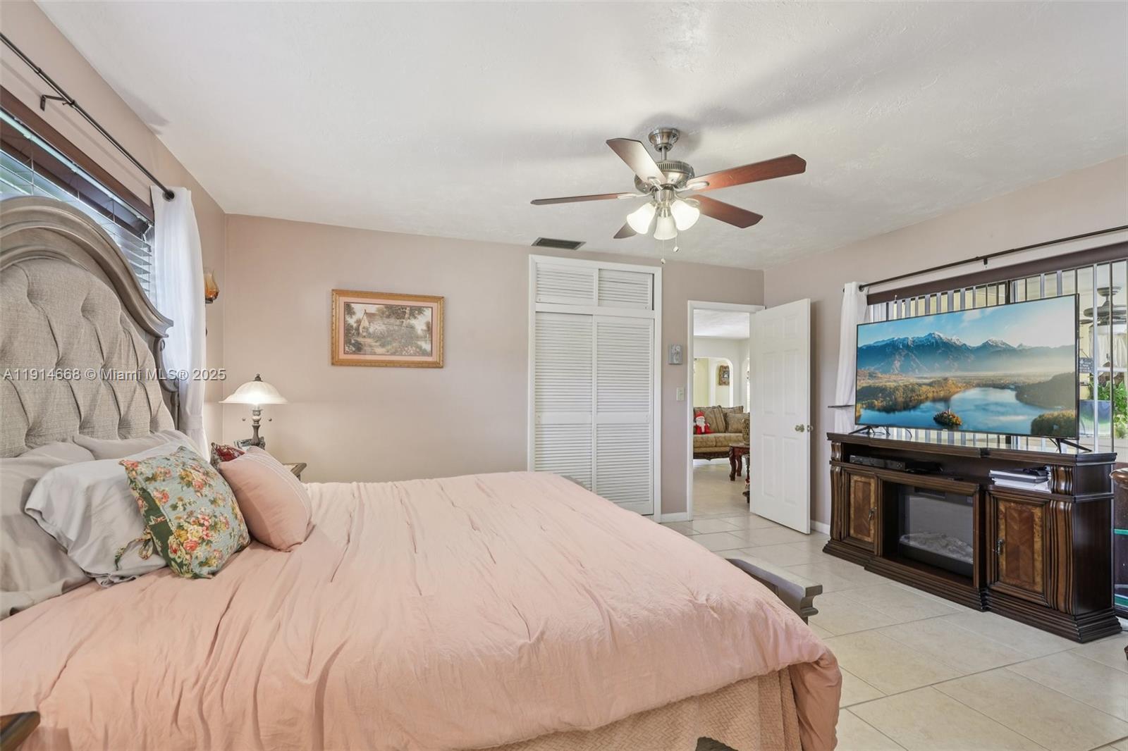 PEMBROKE LAKES SEC 2 - Residential