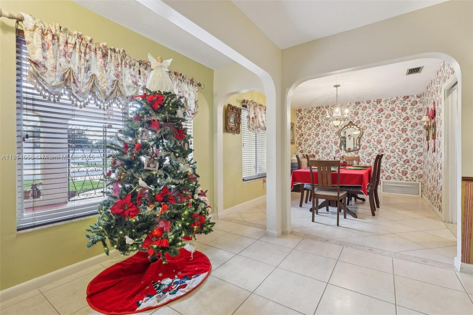 PEMBROKE LAKES SEC 2 - Residential