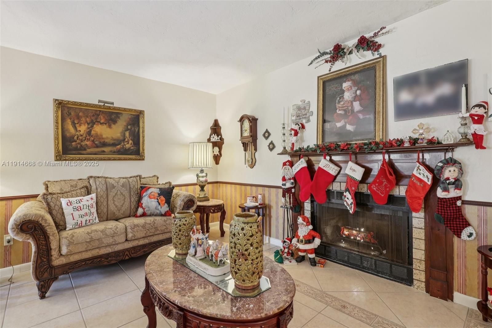 PEMBROKE LAKES SEC 2 - Residential