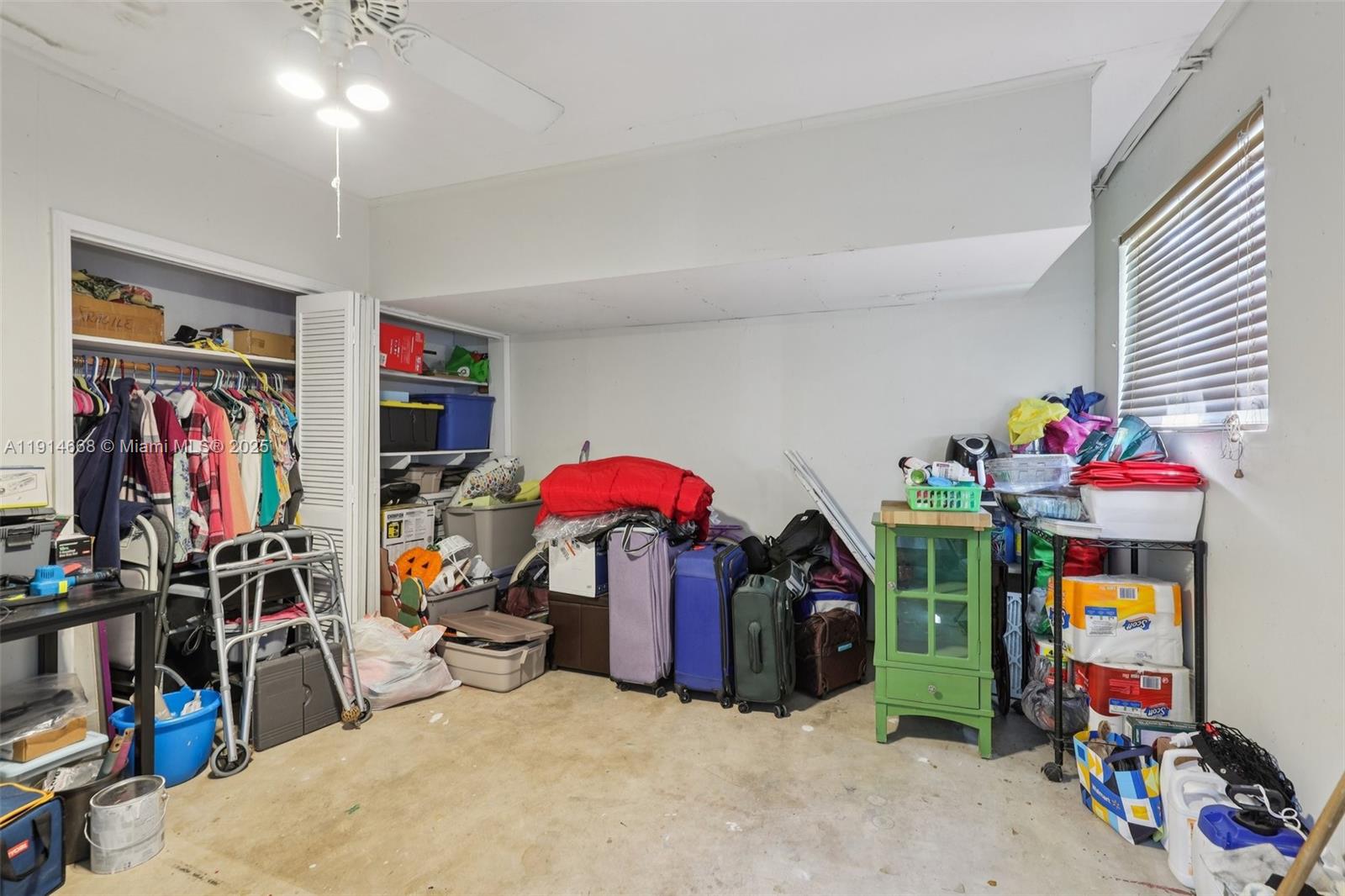 PEMBROKE LAKES SEC 2 - Residential