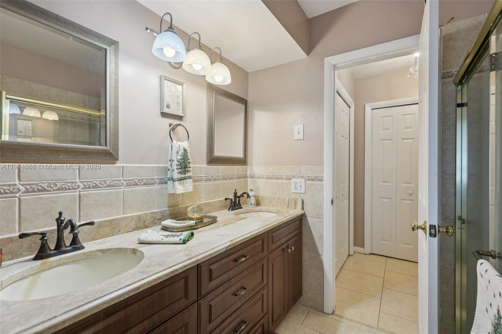 PEMBROKE LAKES SEC 2 - Residential