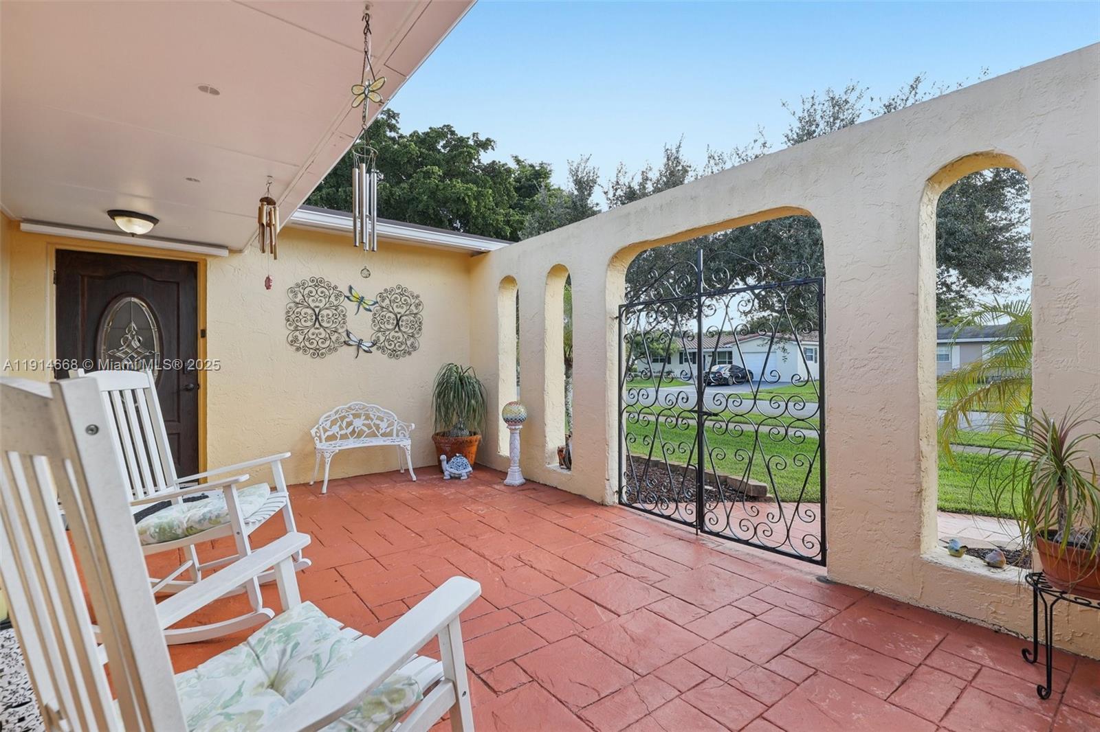 PEMBROKE LAKES SEC 2 - Residential