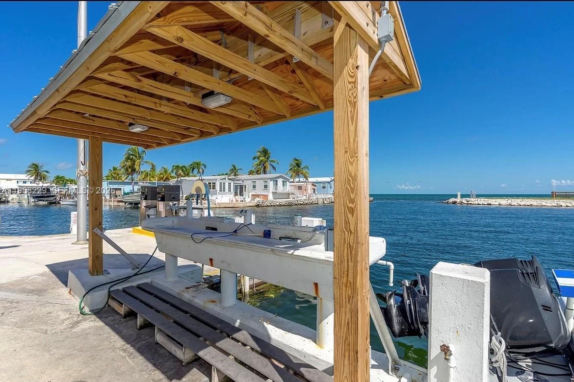 LONG KEY PROJ PROP LINE S - Residential