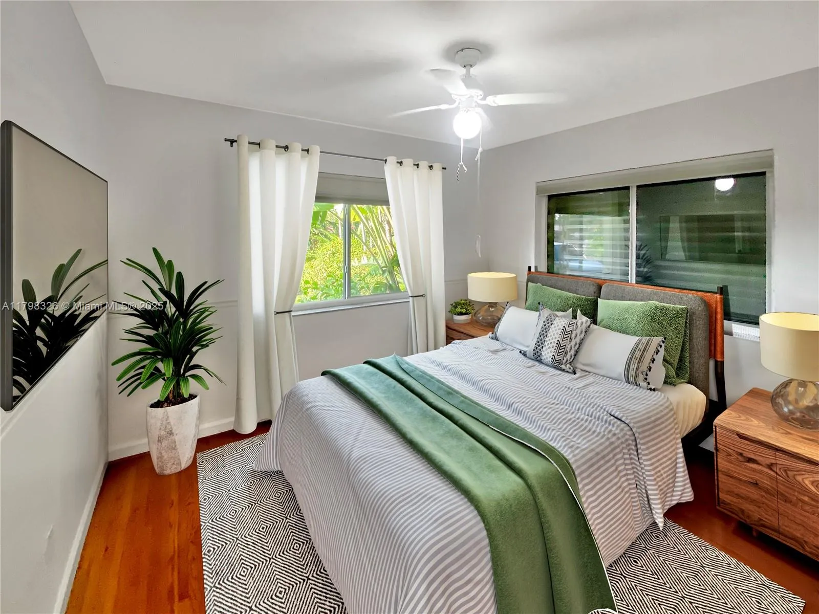 Coral Gables, Florida 33134, United States, 3 Bedrooms Bedrooms, ,2 BathroomsBathrooms,Residential,Active,124487