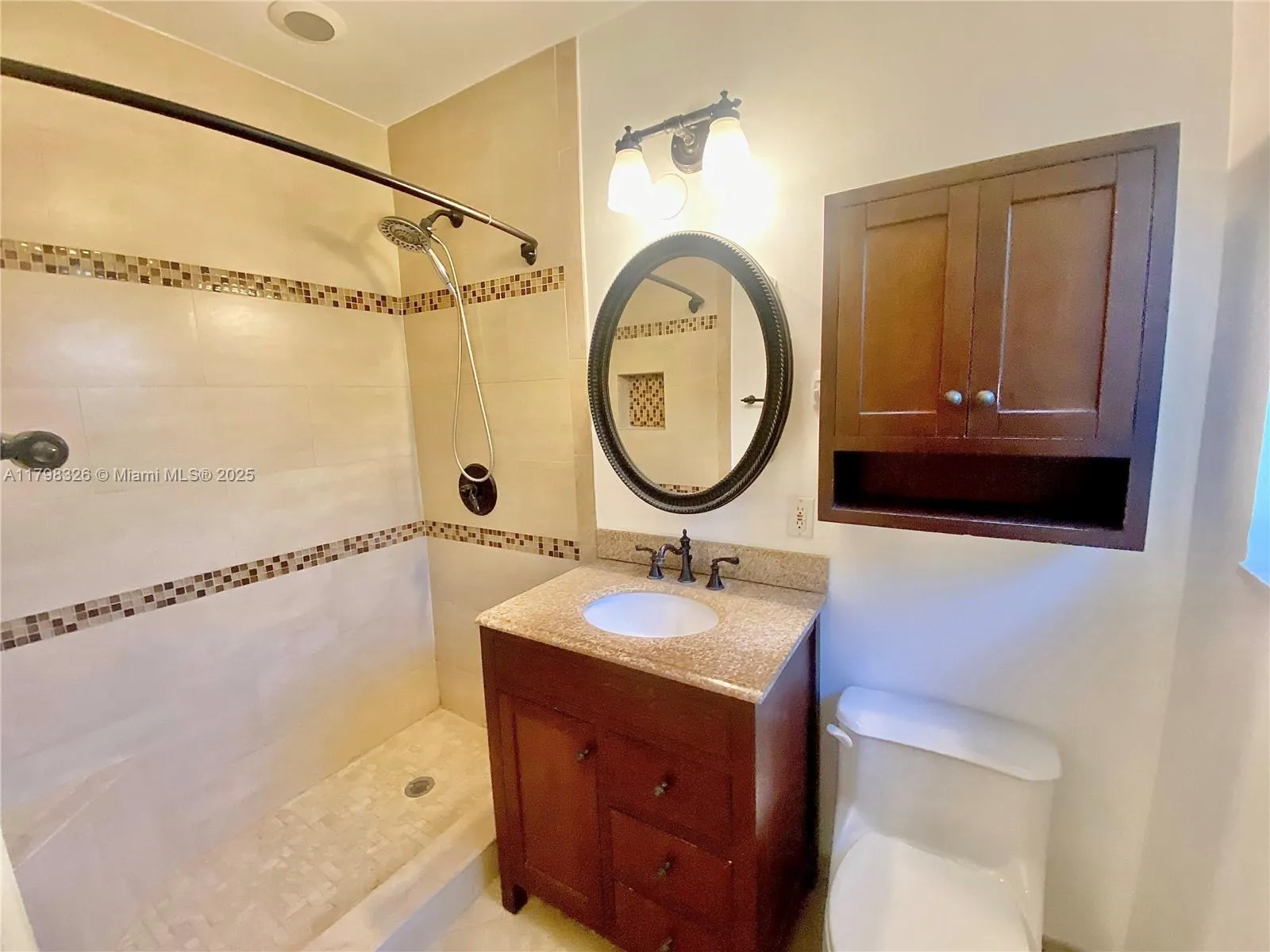 Coral Gables, Florida 33134, United States, 3 Bedrooms Bedrooms, ,2 BathroomsBathrooms,Residential,Active,124487