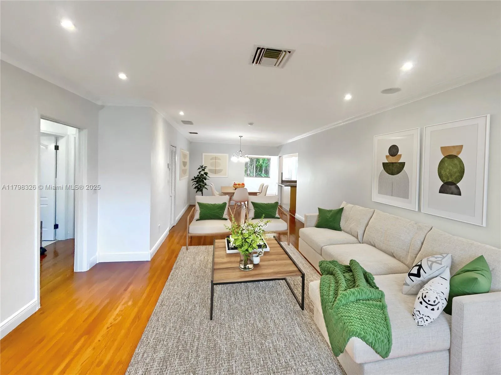 Coral Gables, Florida 33134, United States, 3 Bedrooms Bedrooms, ,2 BathroomsBathrooms,Residential,Active,124487