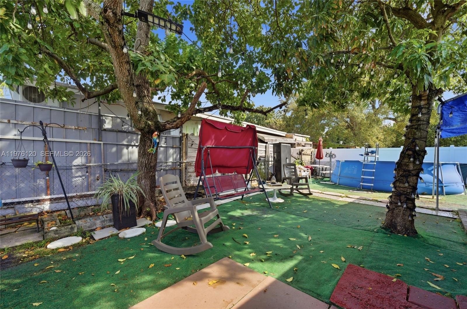 COMFORT GARDENS - Residential Income