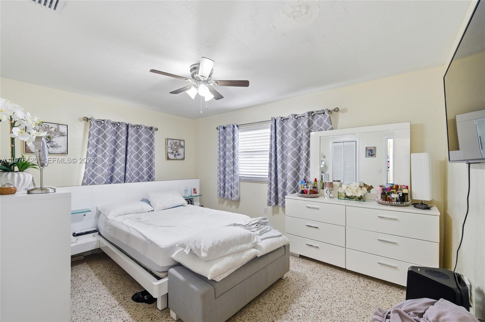 COMFORT GARDENS - Residential Income