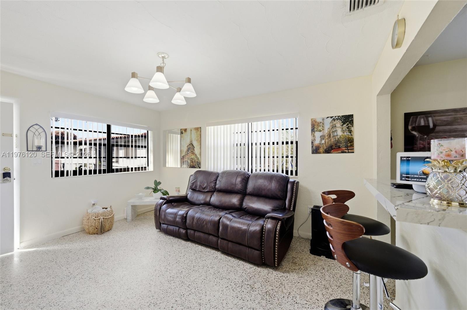 COMFORT GARDENS - Residential Income