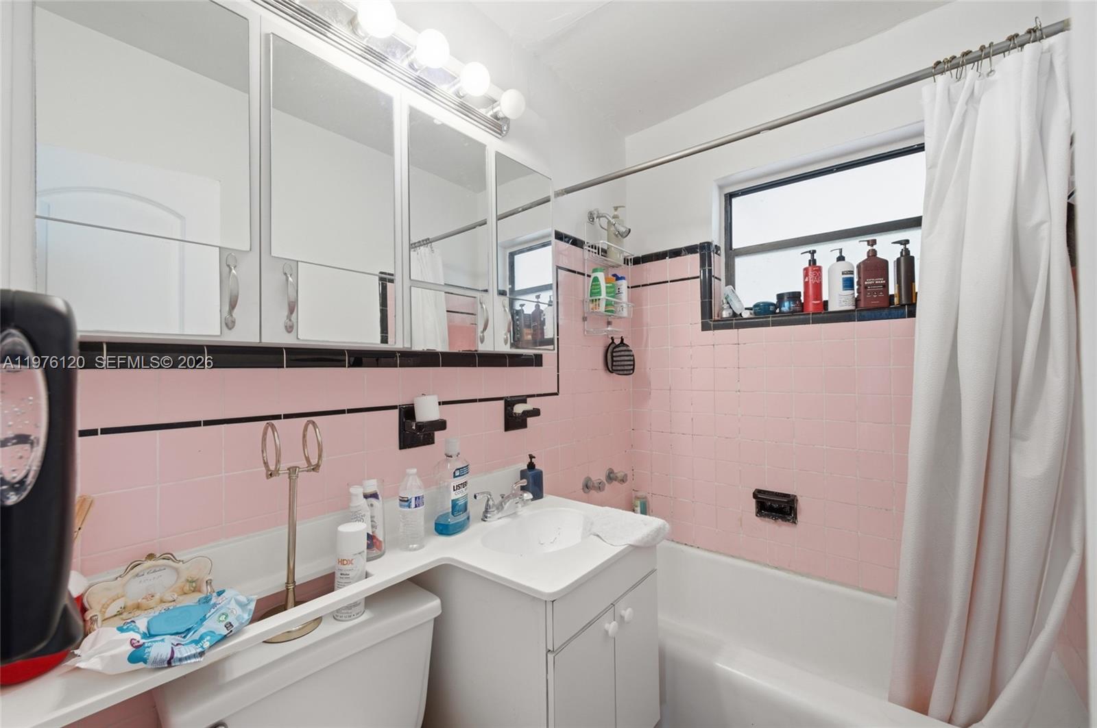 COMFORT GARDENS - Residential Income