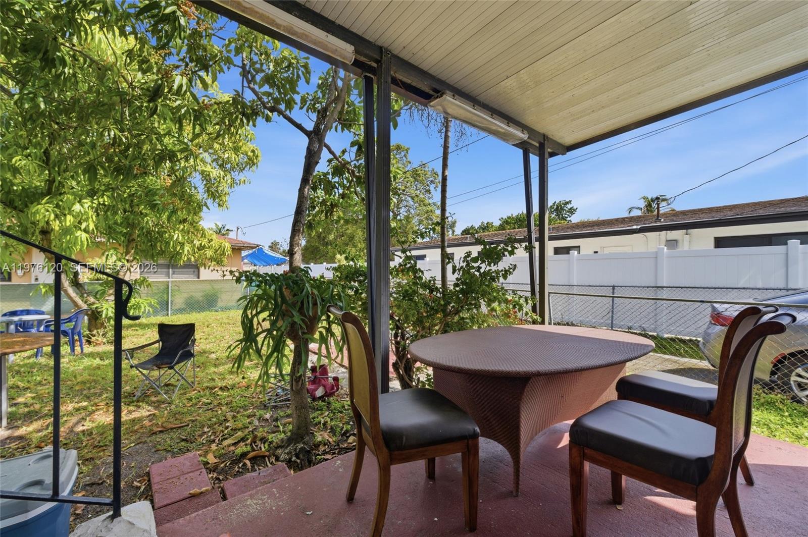 COMFORT GARDENS - Residential Income