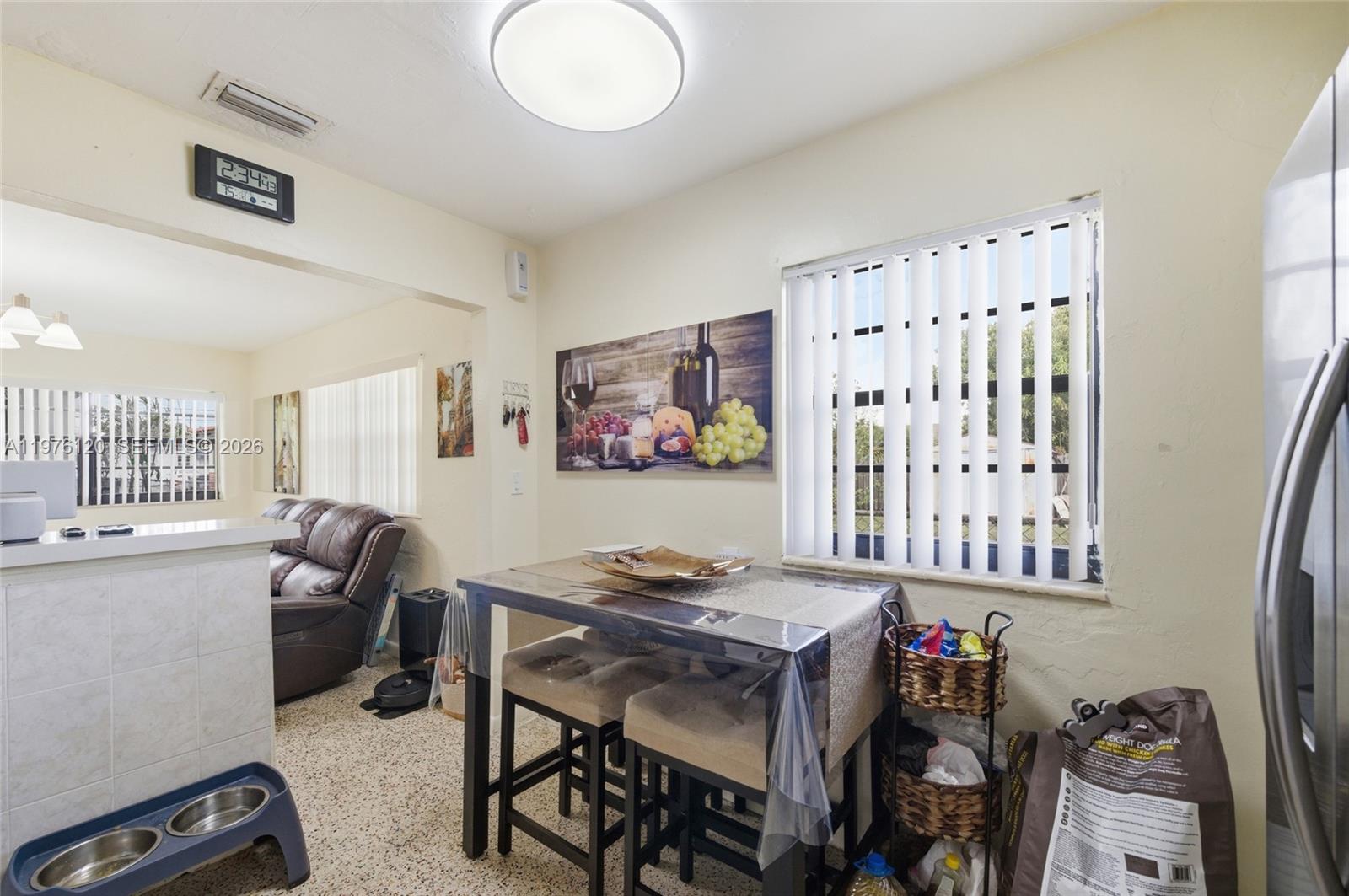 COMFORT GARDENS - Residential Income