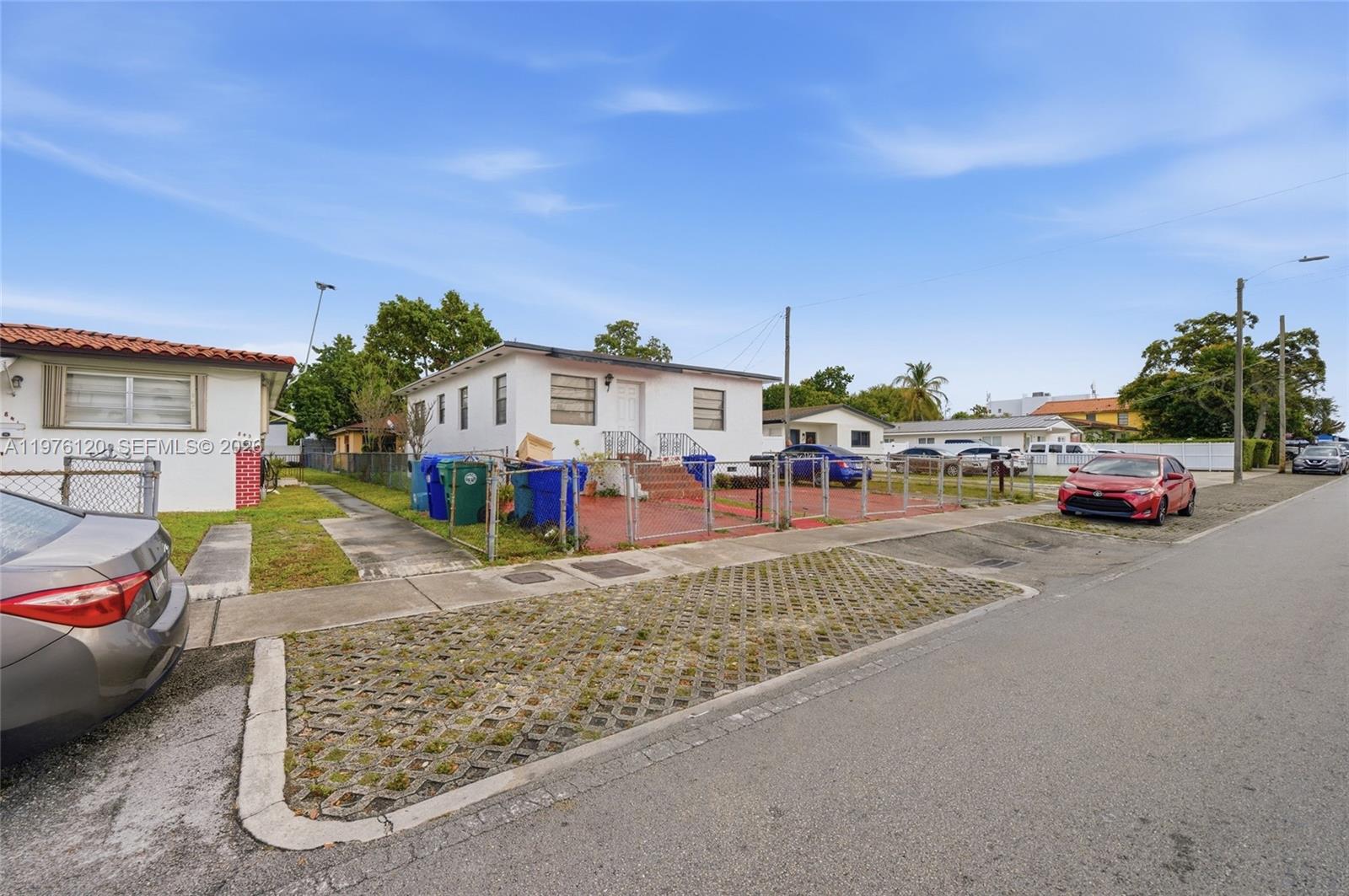 COMFORT GARDENS - Residential Income