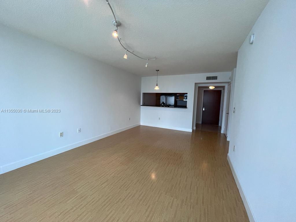 BRICKELL ON THE RIVER N T - Residential Lease