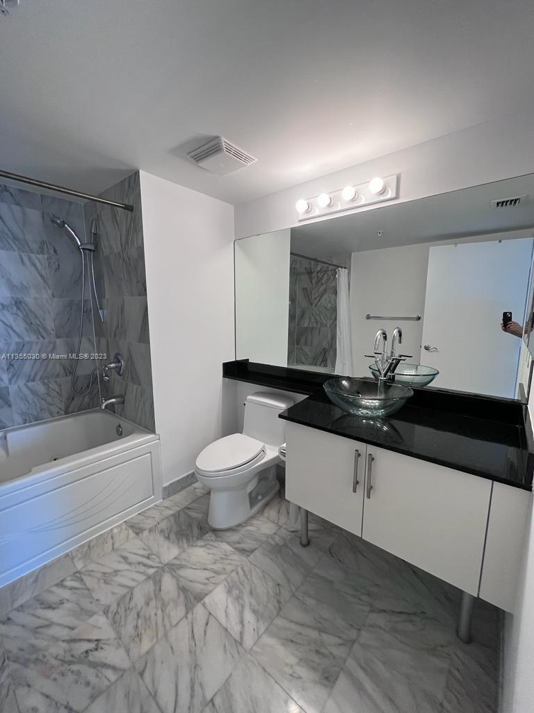 BRICKELL ON THE RIVER N T - Residential Lease