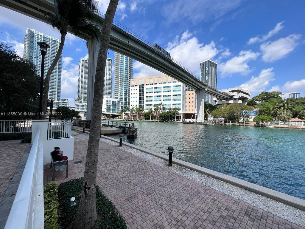 BRICKELL ON THE RIVER N T - Residential Lease
