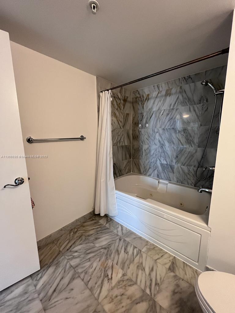 BRICKELL ON THE RIVER N T - Residential Lease