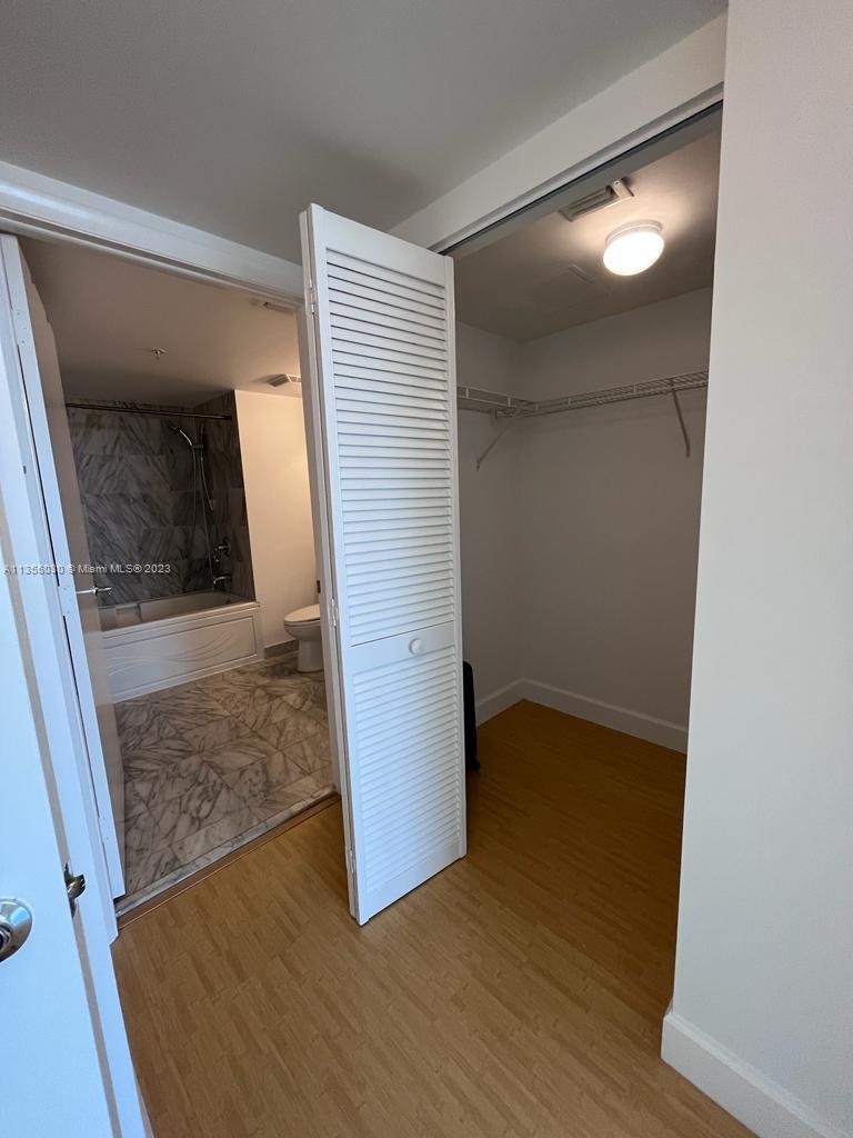 BRICKELL ON THE RIVER N T - Residential Lease