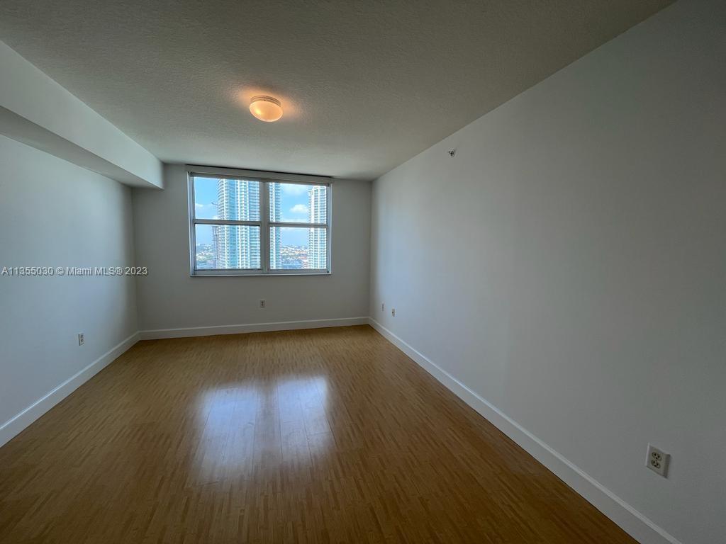 BRICKELL ON THE RIVER N T - Residential Lease