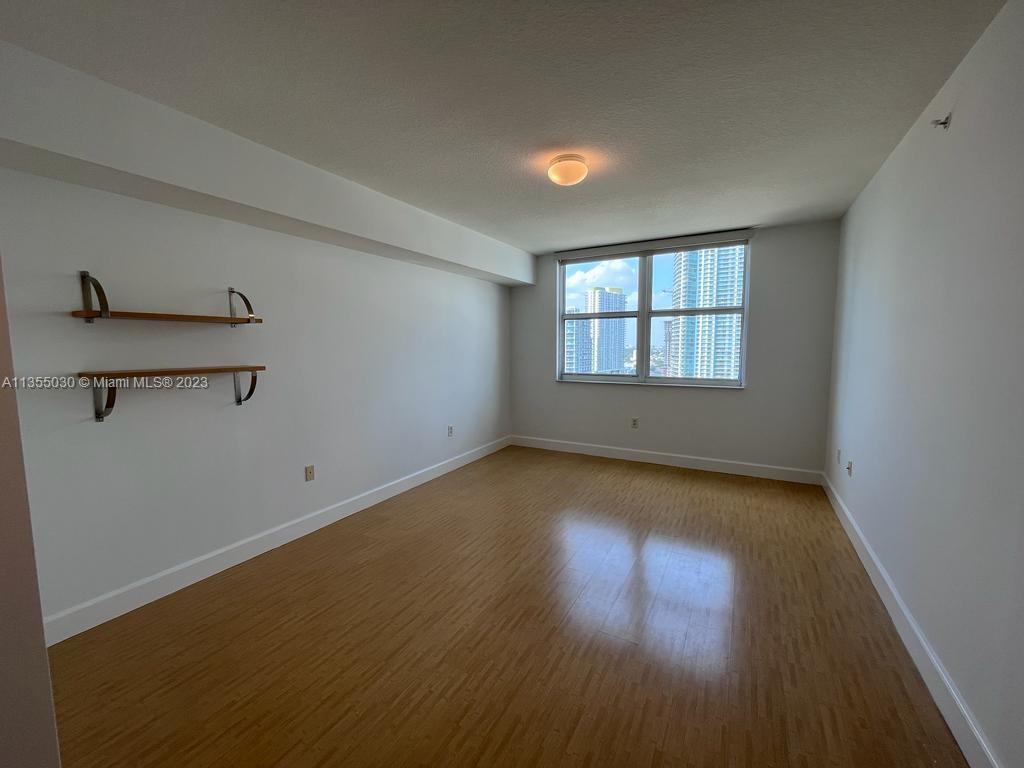 BRICKELL ON THE RIVER N T - Residential Lease