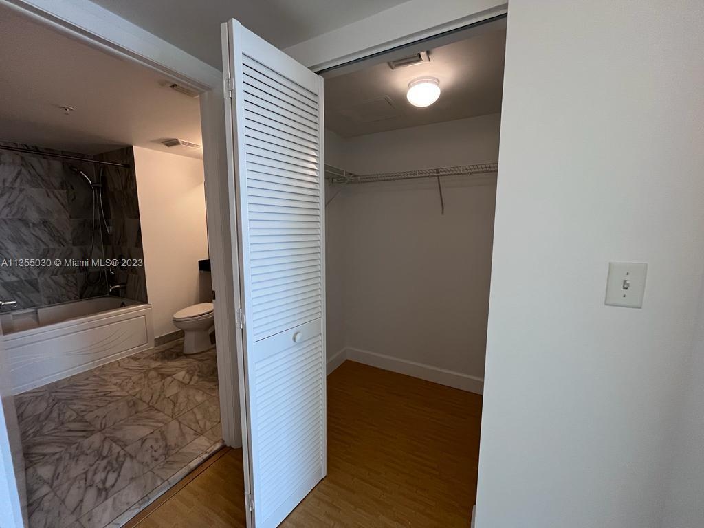 BRICKELL ON THE RIVER N T - Residential Lease