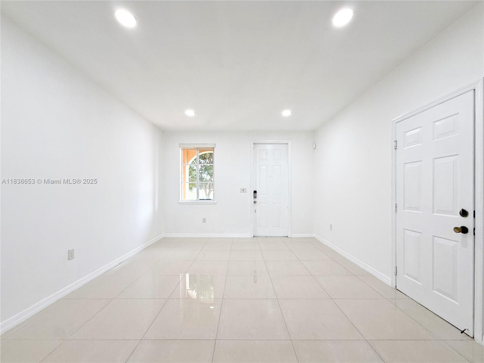 16562 SW 71st Ter 16562