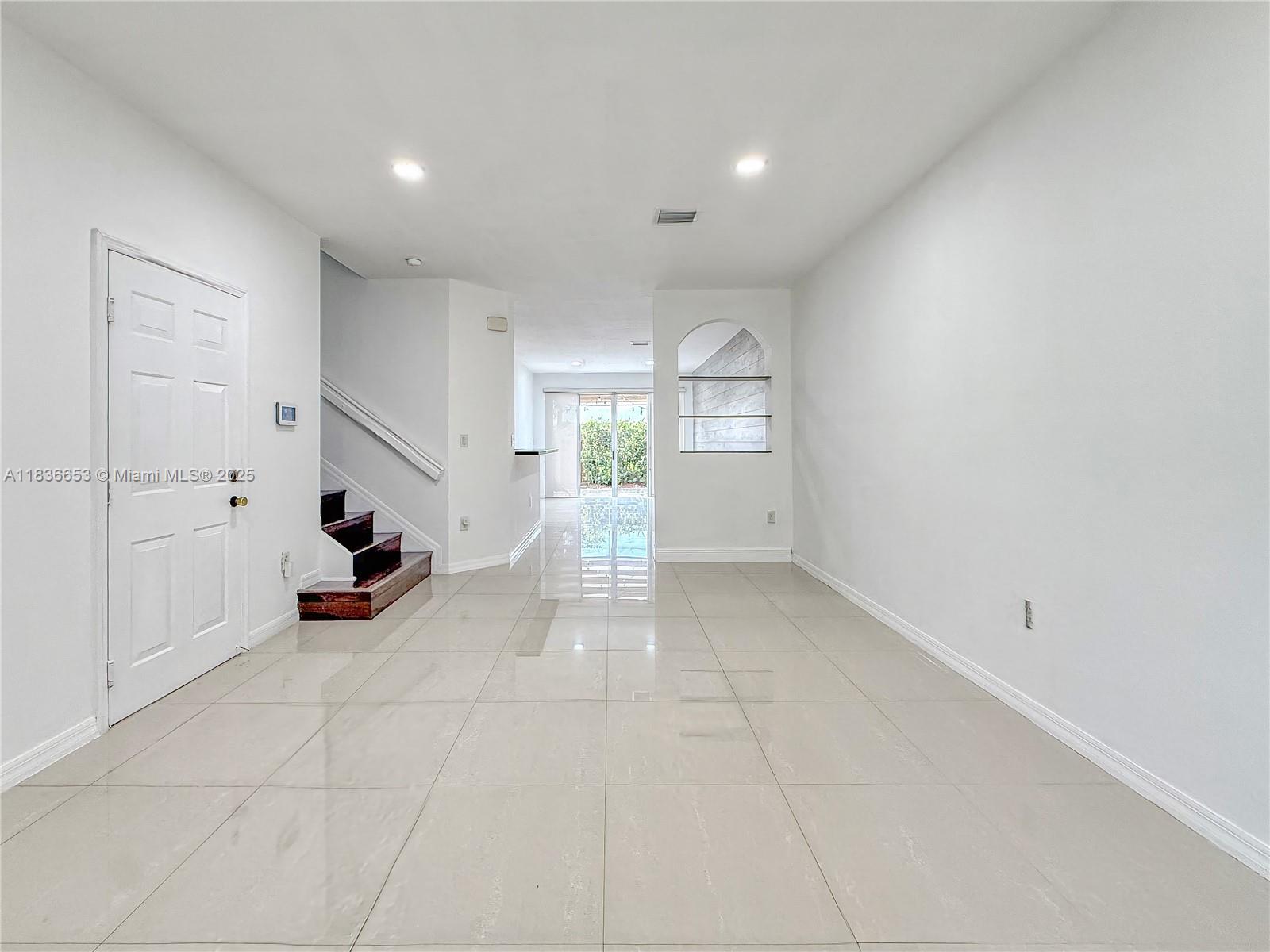 16562 SW 71st Ter 16562