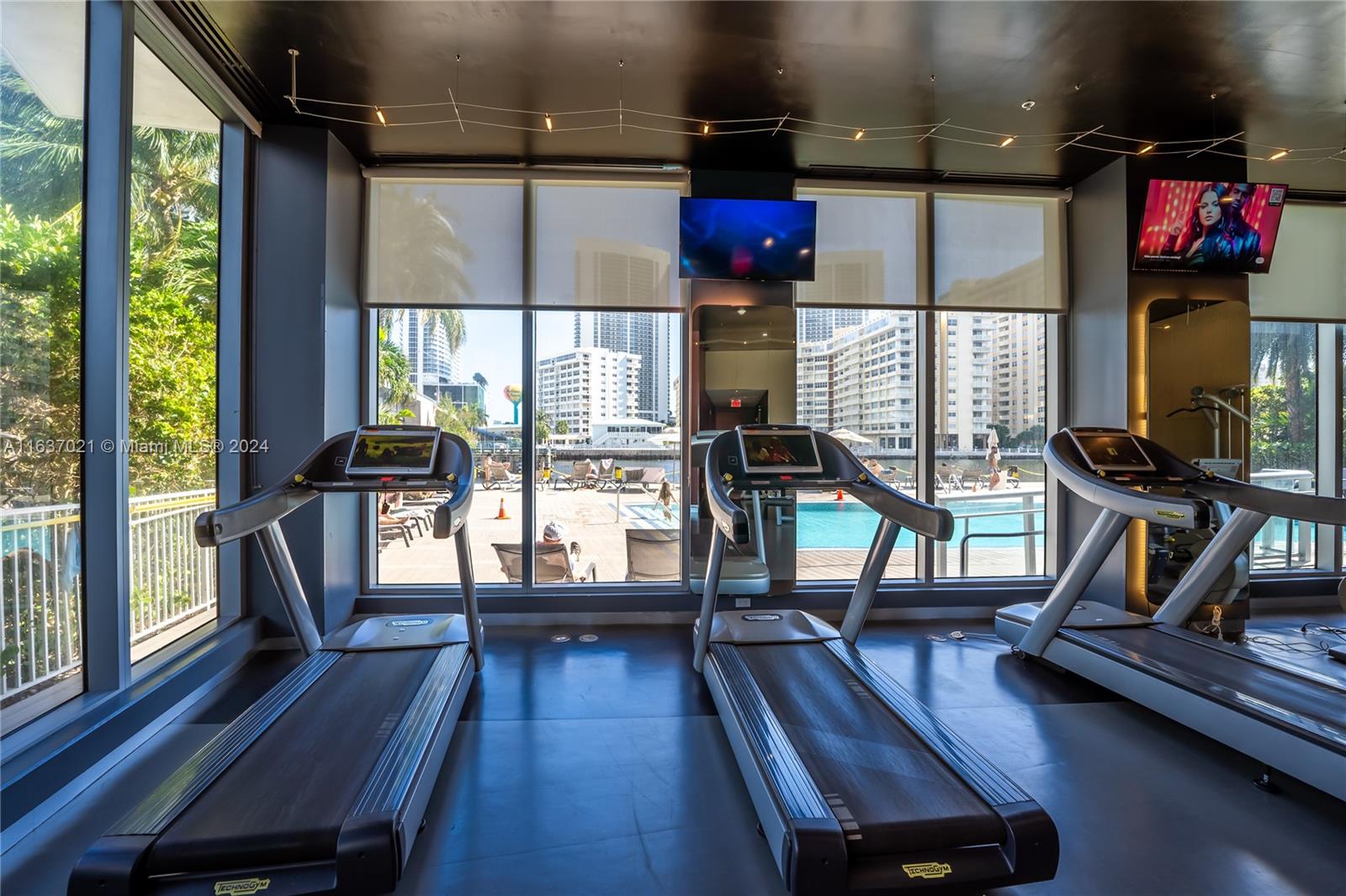 BEACHWALK CONDOMINIUM - Residential
